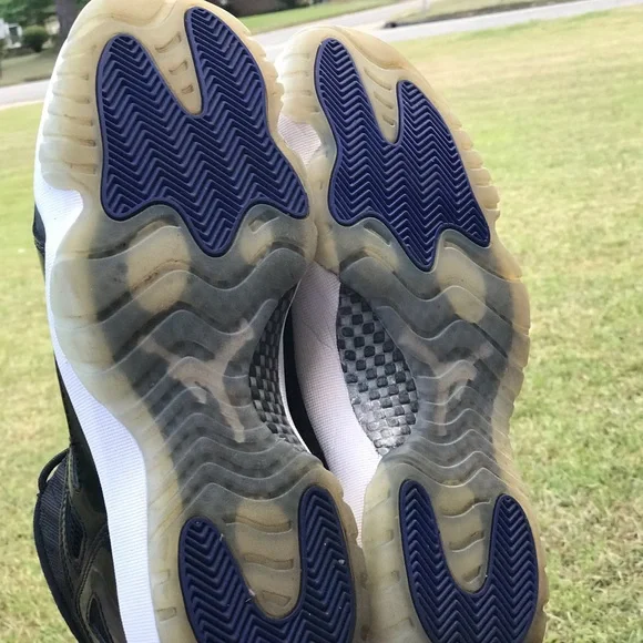 Air Jordan Retro 11 Low IE ‘Space Jam’ Size 12 - Picture 7 of 9